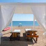 The South Escape With Front Pool Case de vacanță *