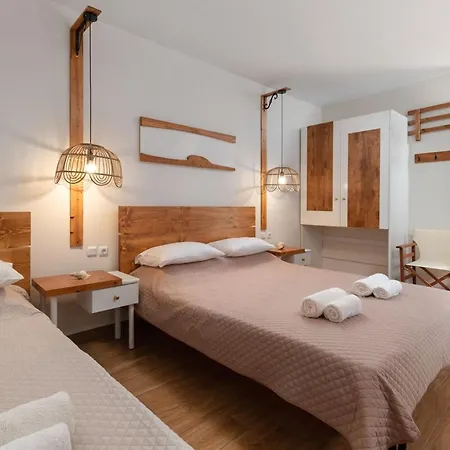 The South Escape With Front Pool Semesterbostad *