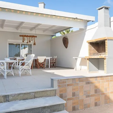 The South Escape With Front Pool Plimmiri