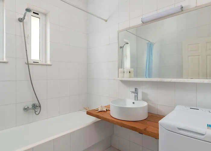 Semesterbostad The South Escape With Front Pool