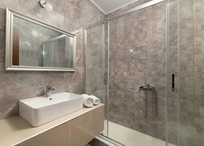 The South Escape With Front Pool Semesterbostad Plimmiri