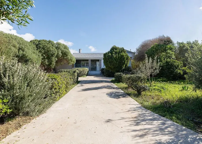 Semesterbostad The South Escape With Front Pool