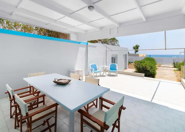 The South Escape With Front Pool