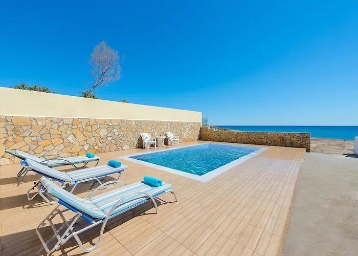 The South Escape With Front Pool * Plimíri