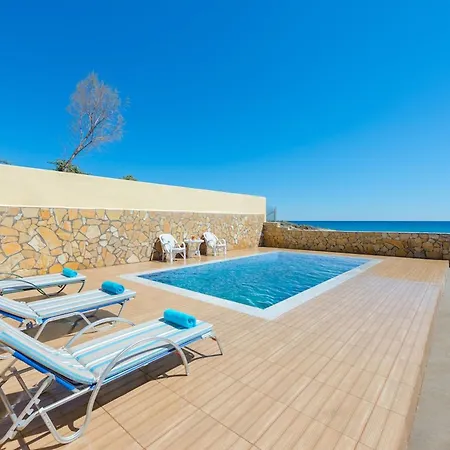 The South Escape With Front Pool * Plimmiri