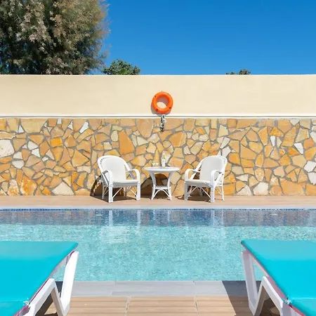 The South Escape With Front Pool Σπίτι διακοπών *