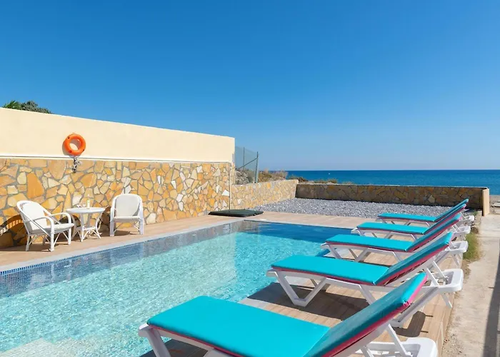 Σπίτι διακοπών The South Escape With Front Pool