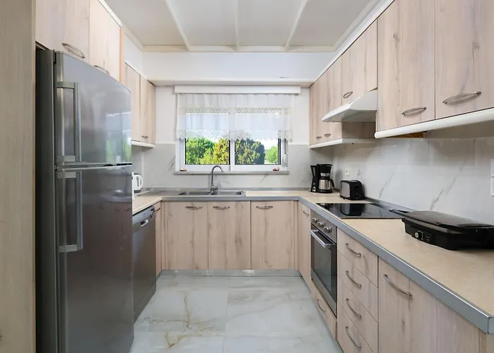 Case de vacanță The South Escape With Front Pool *